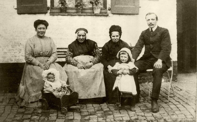 Familie De Baets - Adegem, omstreeks 1911