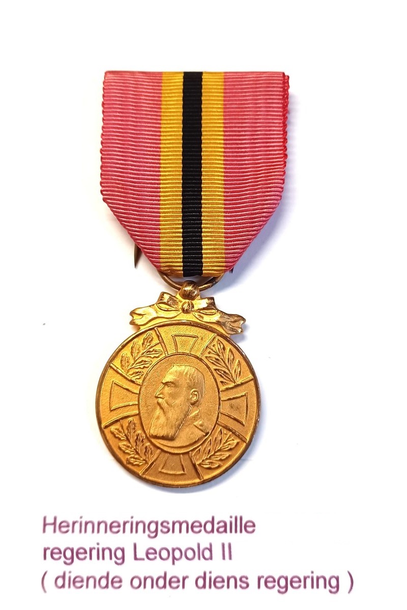 013-herinneringsmedaille-leopold-II.jpg