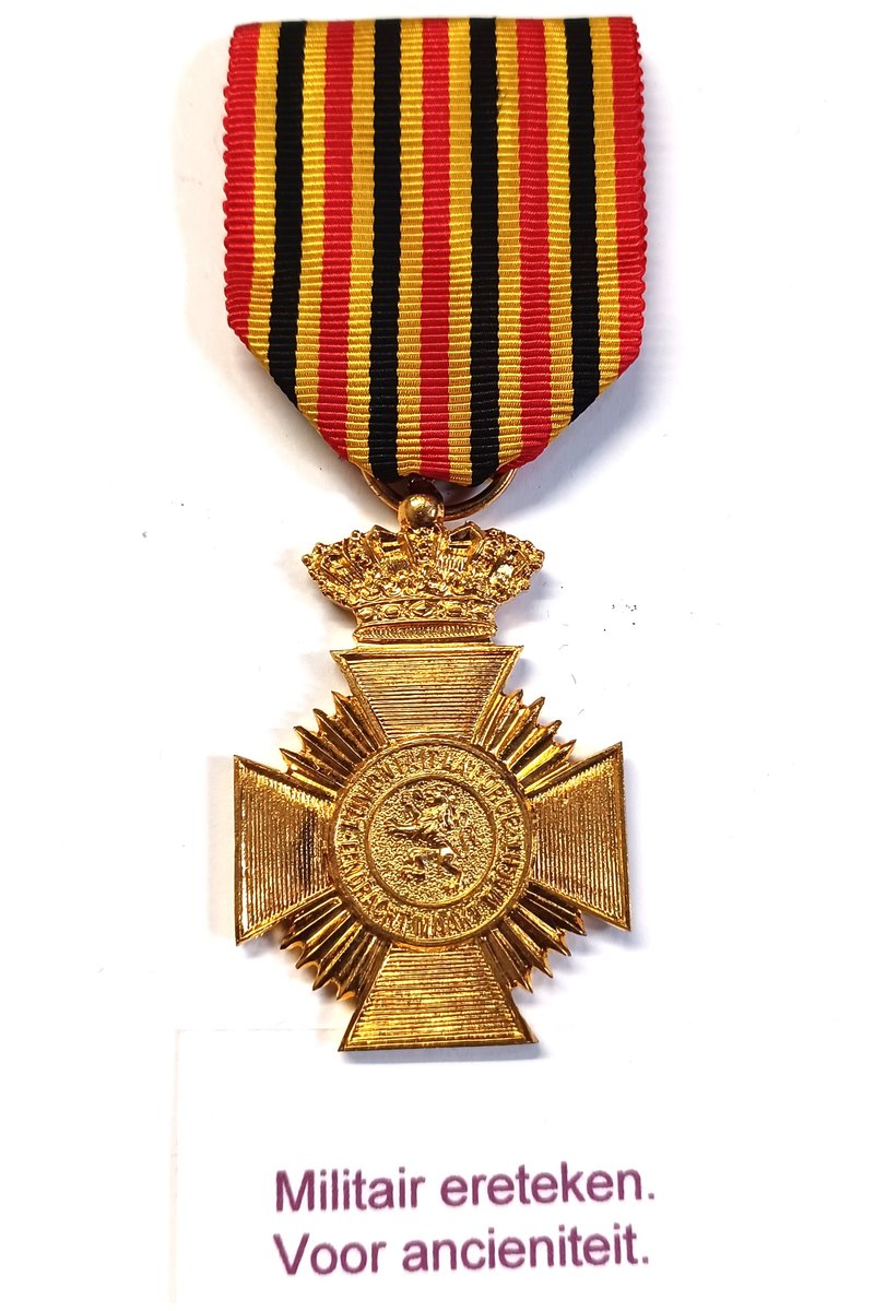 023-militair-ereteken-voor-ancienniteit.jpg
