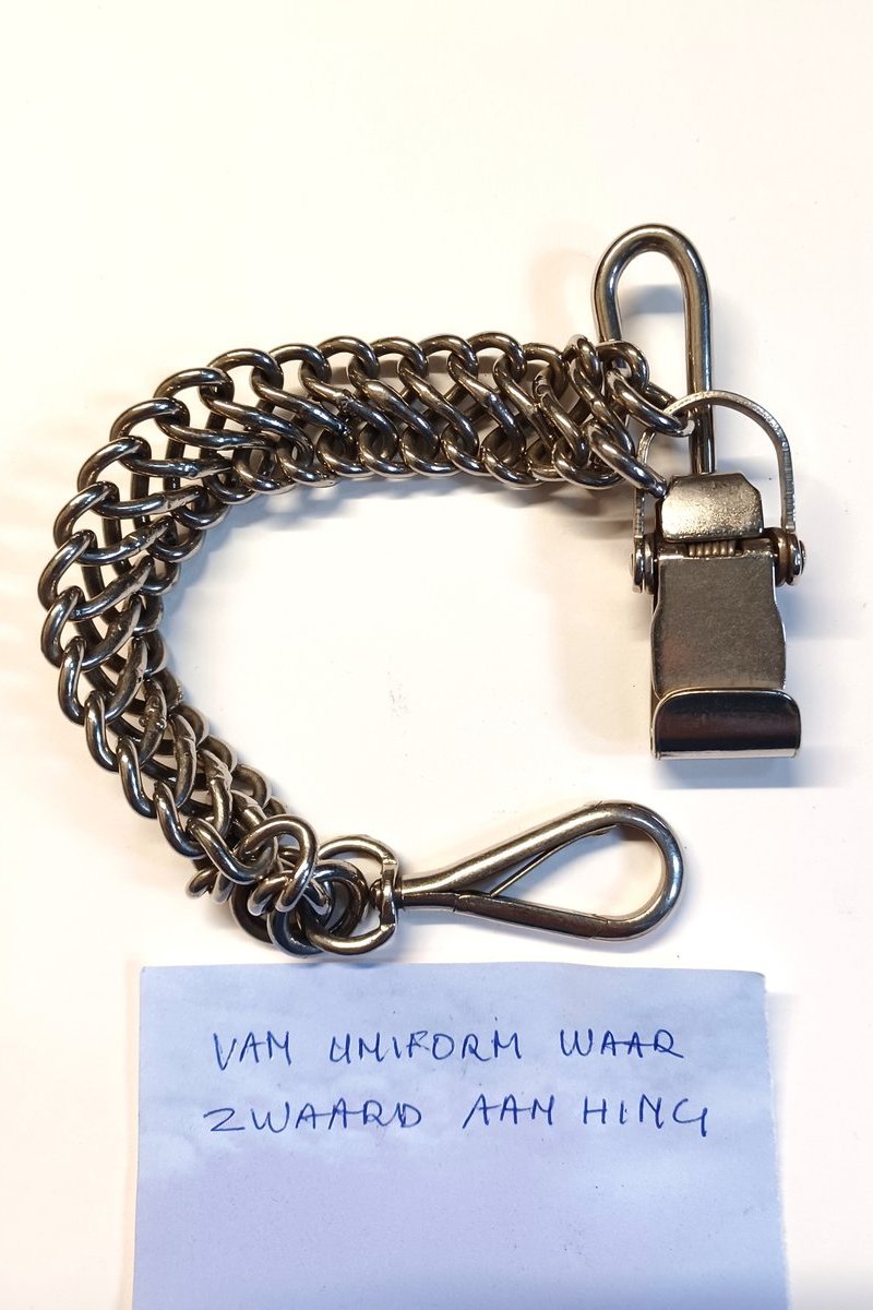 026-uniformketting-voor-sabel.jpg